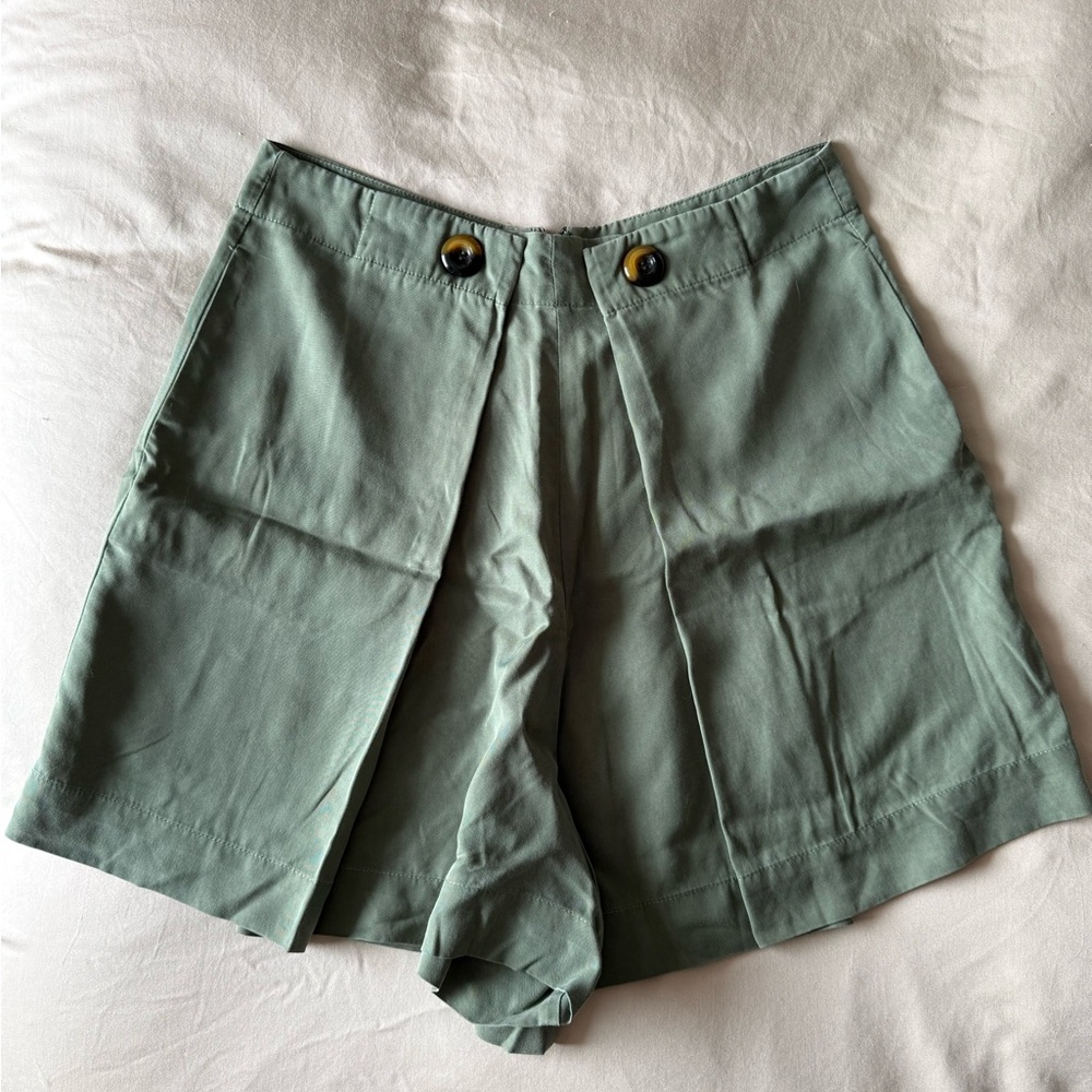 Green High-Waisted Shorts